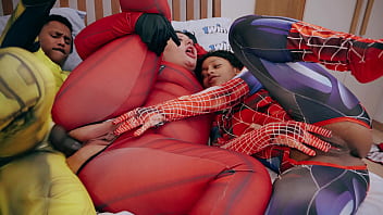 Putas de cosplay Caiu na net videos em sexo