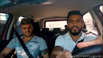 Rapaz em foda Anal organsim com o uber moreno
