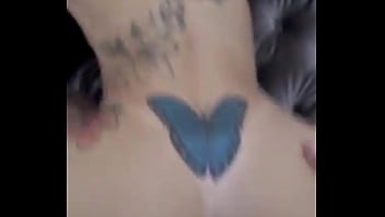 Vadia Rainha do anal levando a piroca cabeçuda